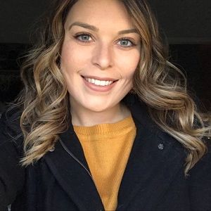 Meet your Posher, Alexandra